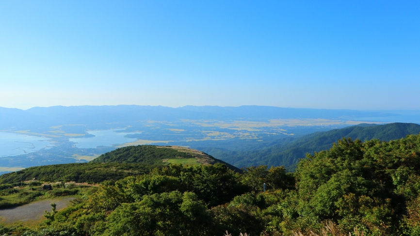 【登山】大自然に囲まれた佐渡と日本海の幸を大満喫◆創作海鮮料理と特製おにぎり弁当ご用意可能♪