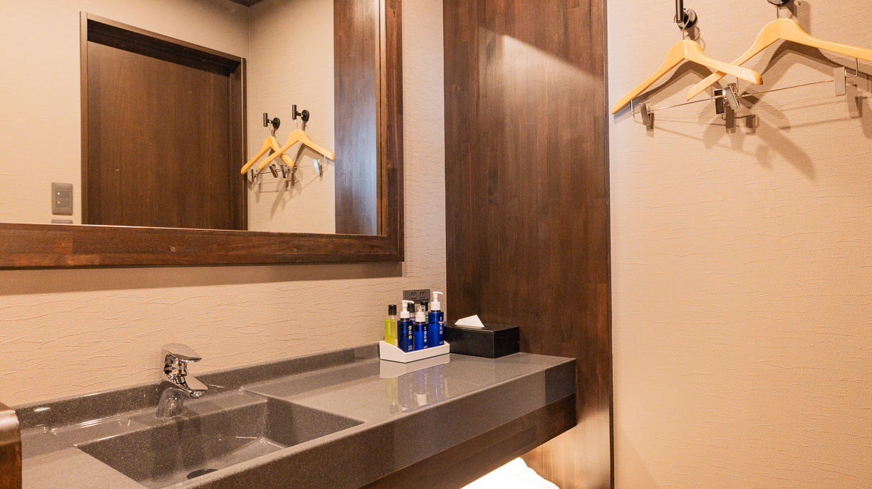 【３階・花小路（はなこうじ）】温泉半露天風呂＆テラス付和モダンスイート