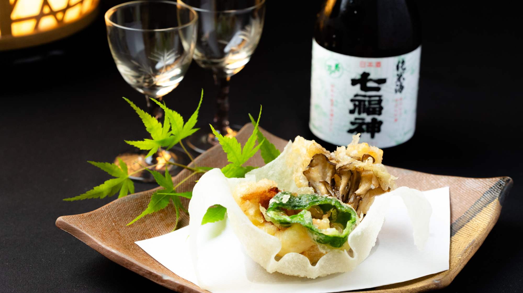 【美酒と美食のマリアージュ】お料理毎に相性の良い日本酒・地酒をセレクトして一緒にご提供（写真は一例）