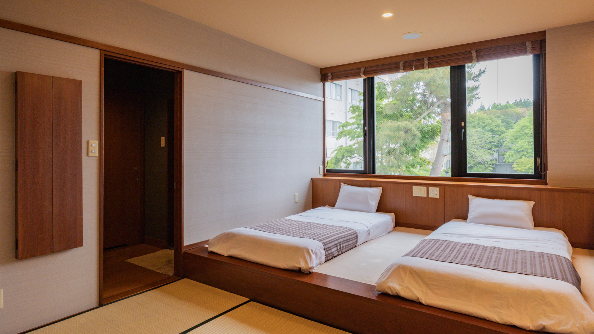 【２階・花簪（はなかんざし）】温泉御殿風呂付和室+ツインベッド一間のお部屋