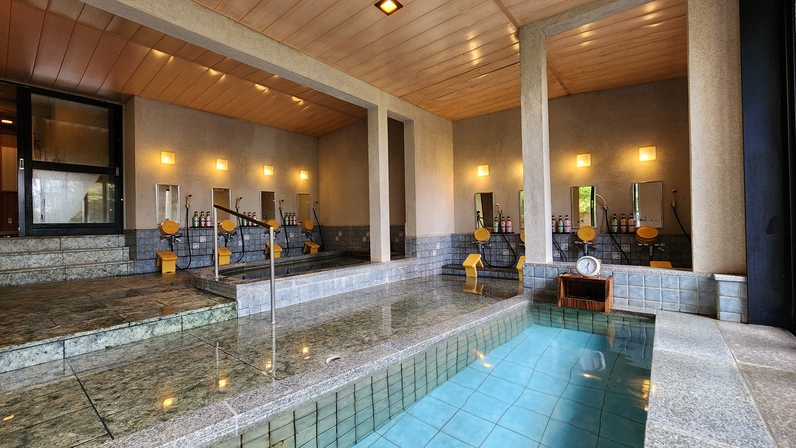 【日程限定】竹林院群芳園で過ごす、春の金峯山寺蔵王堂 夜間拝観プラン