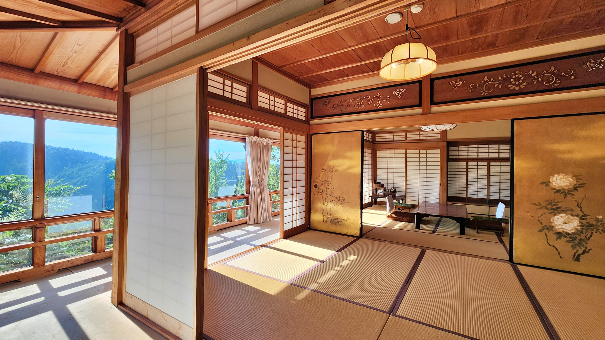 【客室（松の間）】昭和天皇皇后がご宿泊された特別なお客室です