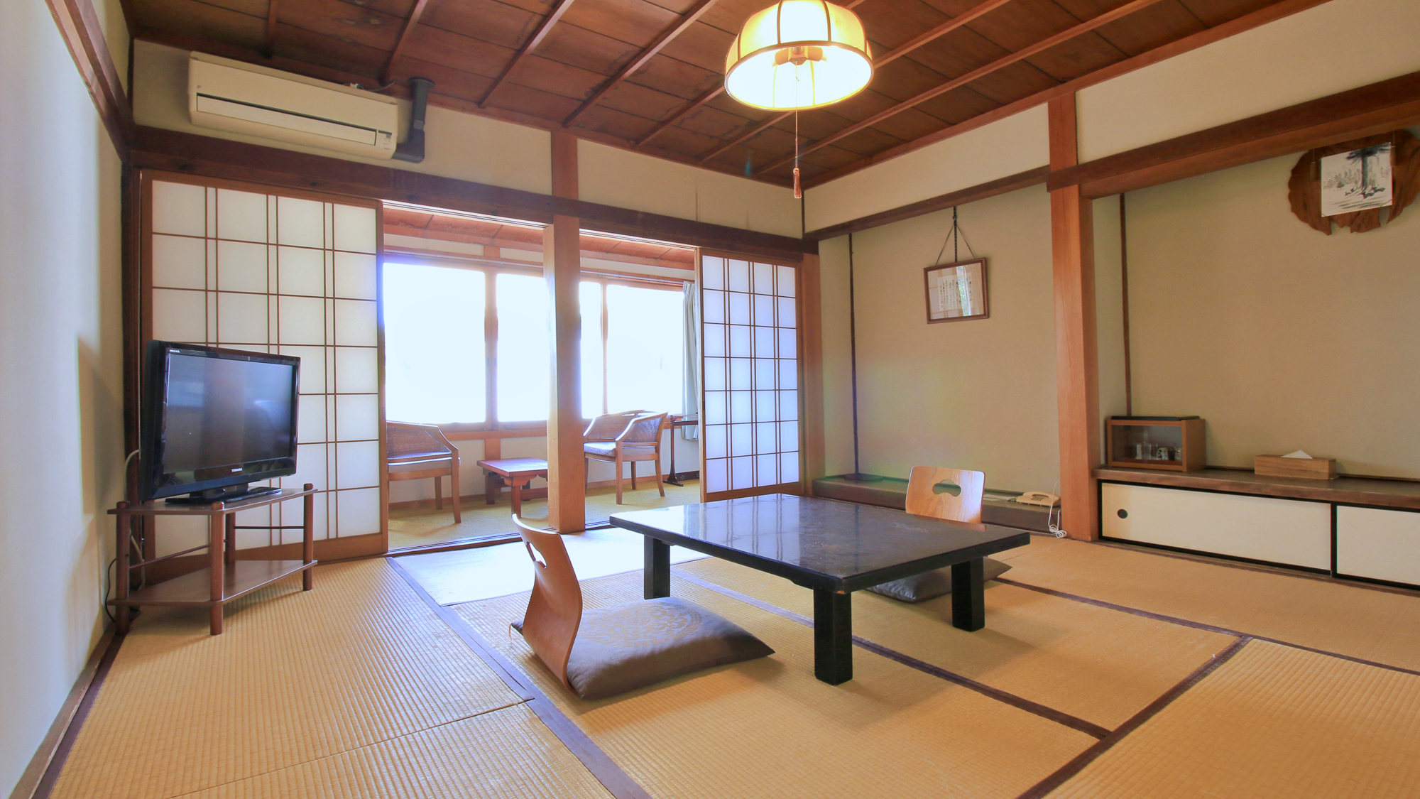 【本館（宿坊）】昭和レトロを感じる宿坊タイプのお部屋です