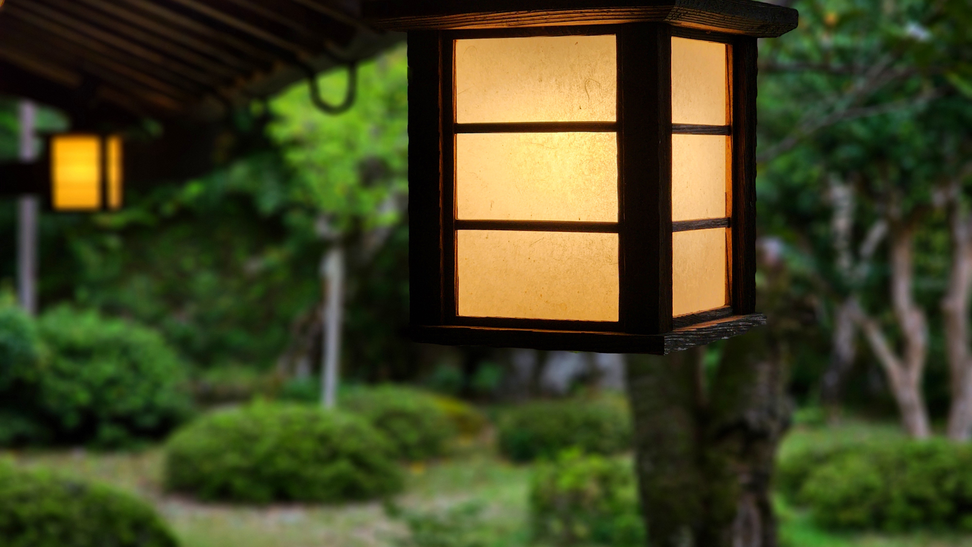 【庭園】和の趣を感じる中庭です