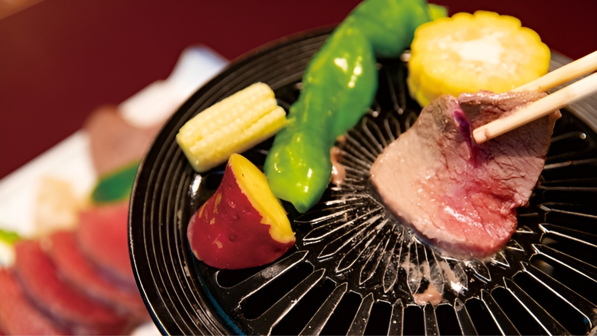 【山の恵みを味わう】寸又峡名物・鹿の炙り焼きプラン｜やわらかくクセが少ない鹿肉はジビエ初心者にも好評