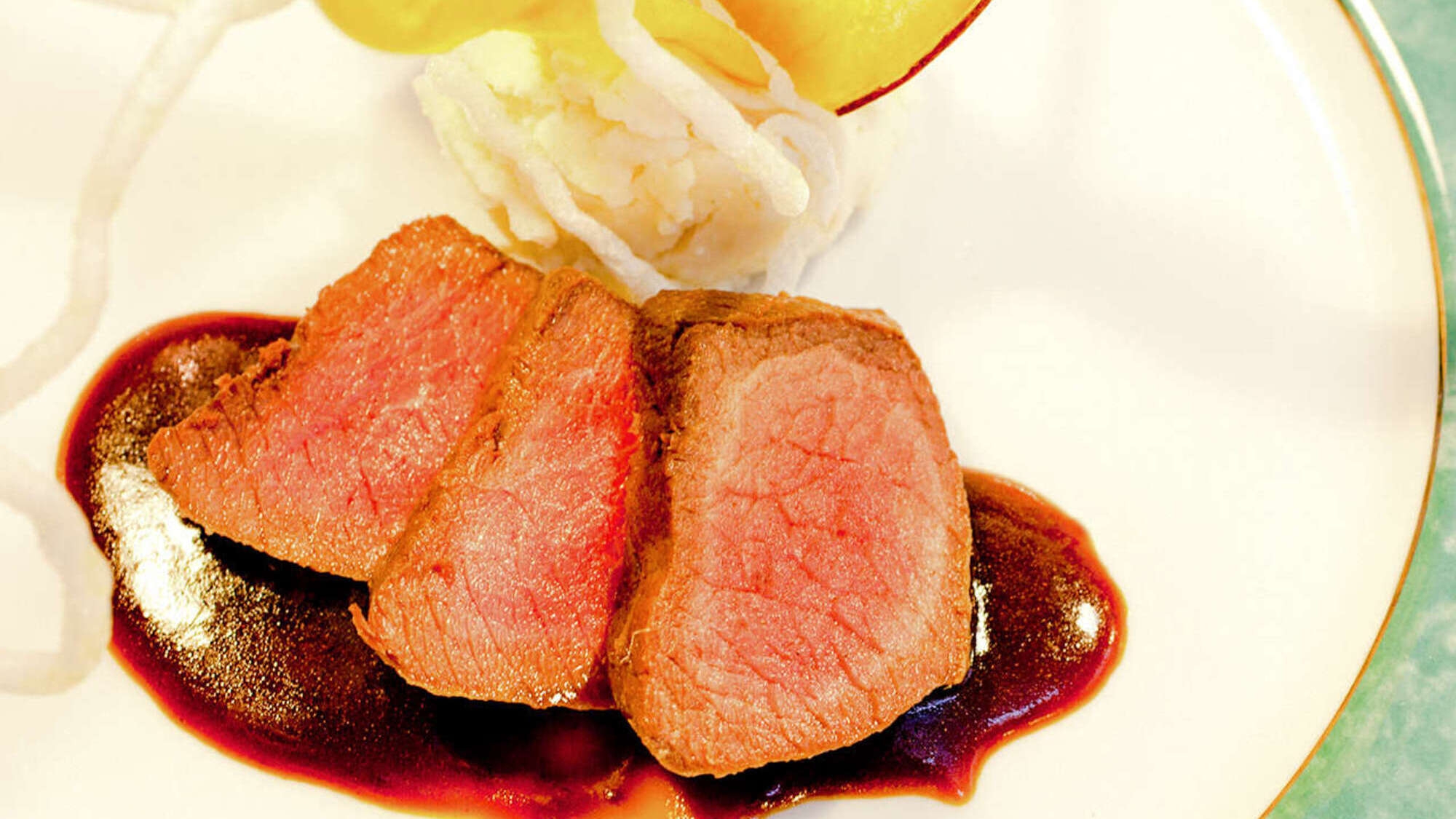 【冬の名物】寸又峡ジビエ会席プラン｜旬の味わい、自然の恵みを味わう