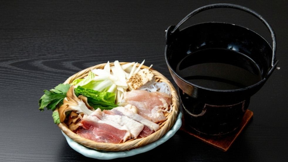 【人気】選べるメイン料理プラン｜川根茶の豚しゃぶ／軍鶏鍋／和牛の鉄板焼き／ニジマス味噌焼き