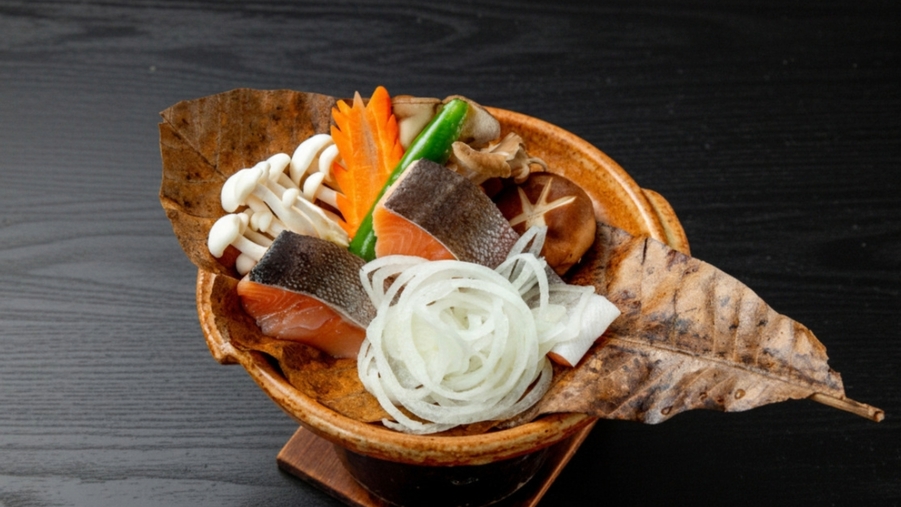 【人気】選べるメイン料理プラン｜川根茶の豚しゃぶ／軍鶏鍋／和牛の鉄板焼き／ニジマス味噌焼き