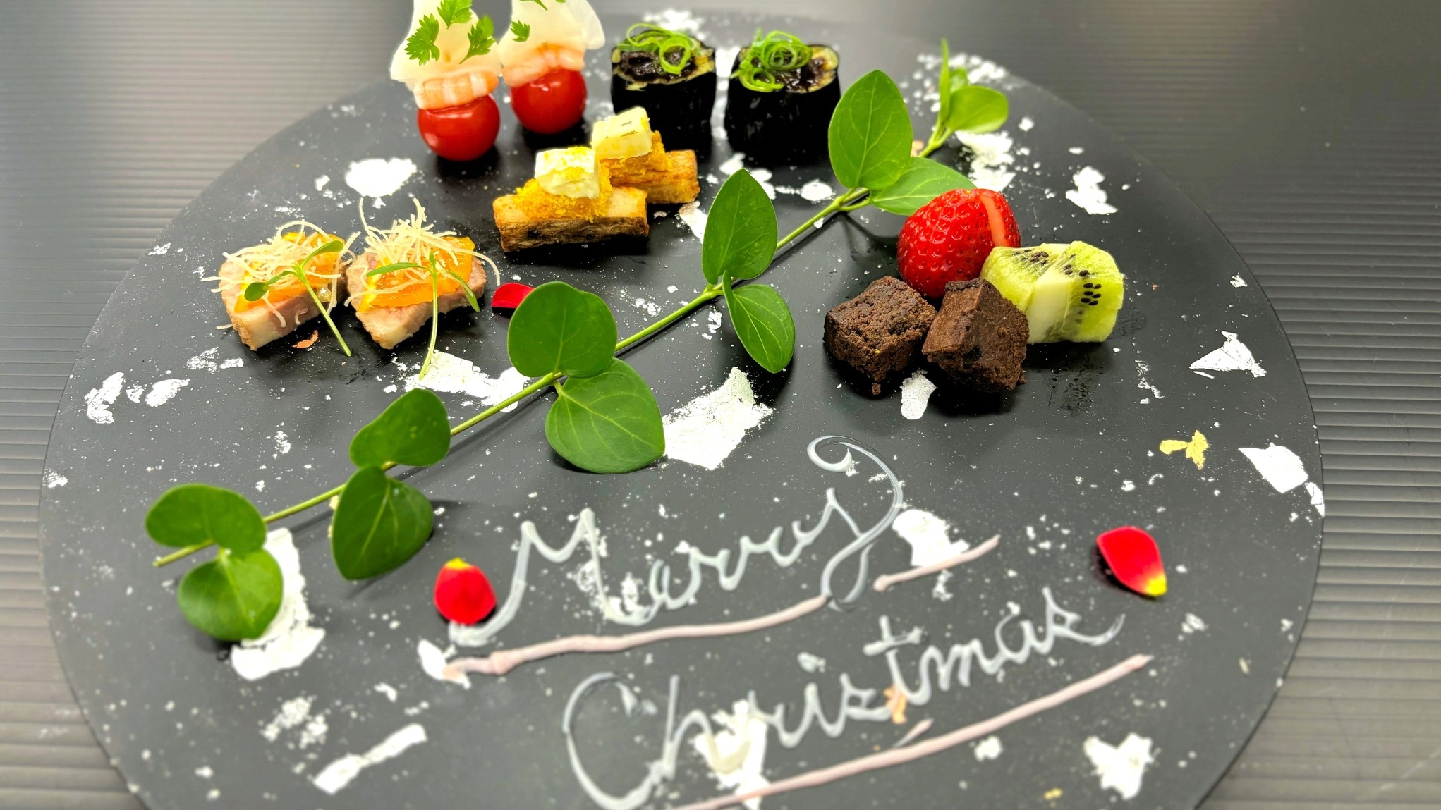 【12月24日限定】温泉宿で過ごす大人のクリスマスプラン　ミニオードブルとシャンパン付