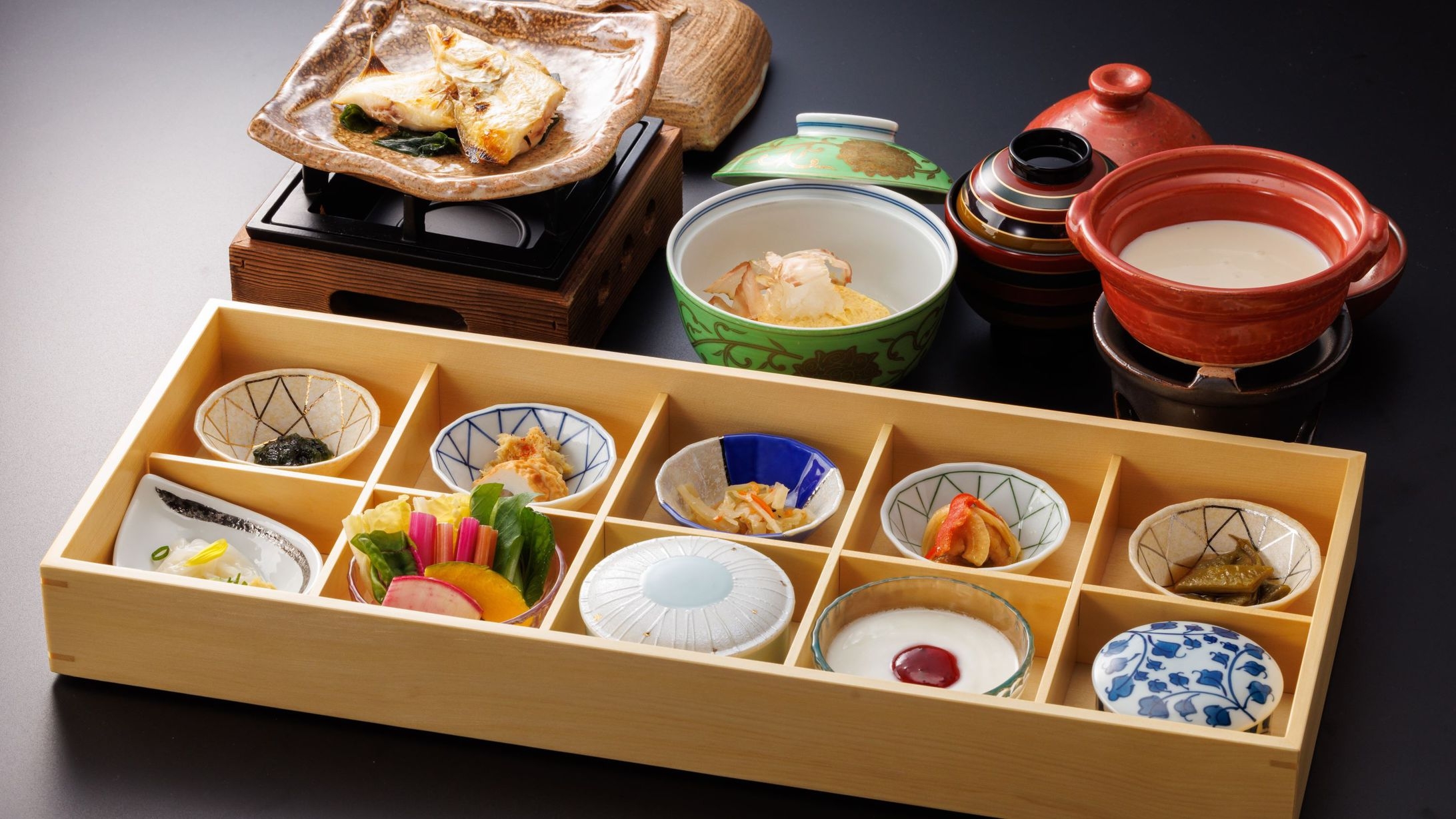 ≪個室食≫旬の地元食材を使った日本料理を堪能＊温泉と季節の和風会席料理（基本コース）プラン