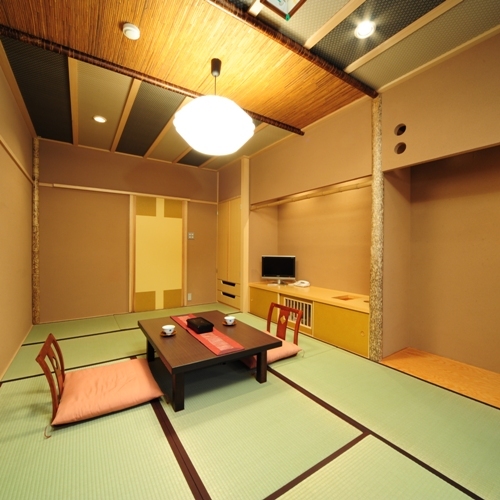 [Modern Nanryukan 8 tatami mats] A Japanese-style room with a modern atmosphere where the murmuring of the Tone River is comfortable.