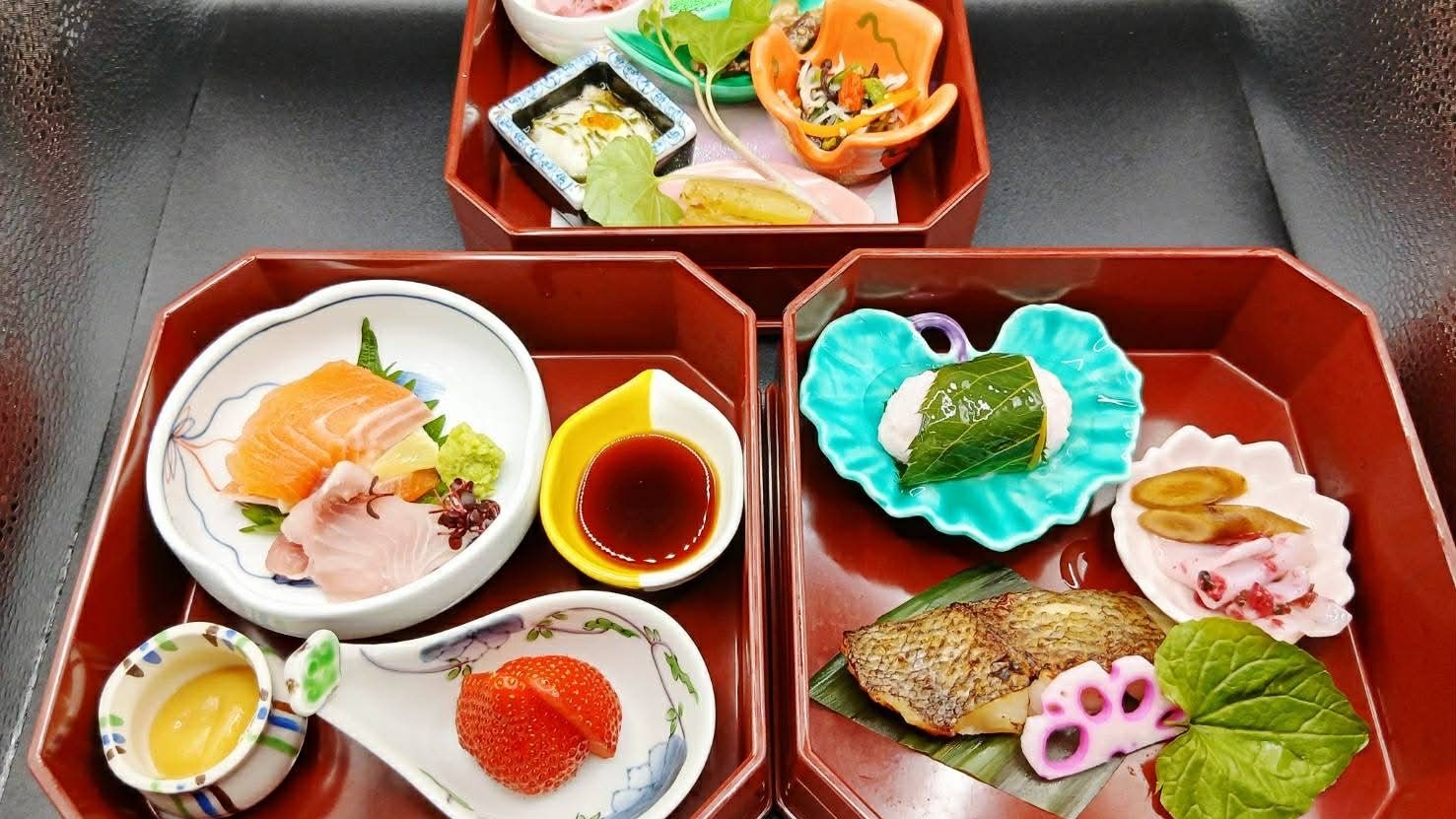 1日組数限定！【部屋食×おこもり】人目を気にせず寛ぐ温泉旅｜重箱膳で愉しむ静かなひととき