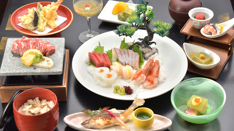 【楽天タイムセール】夏！10％OFF＜黒毛和牛溶岩焼き＆旬魚お造り＞自然が育む味を堪能／飲み放題付