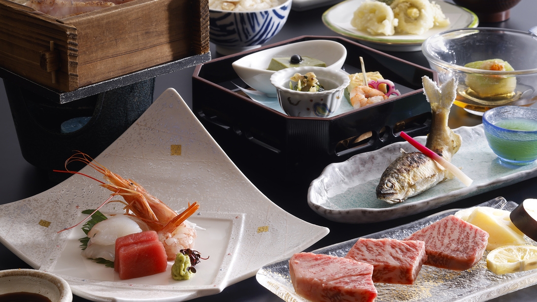 【楽天トラベルサマーSALE】＜夏コース＞〜夕食個室食〜鮑・国産牛・鱧を堪能
