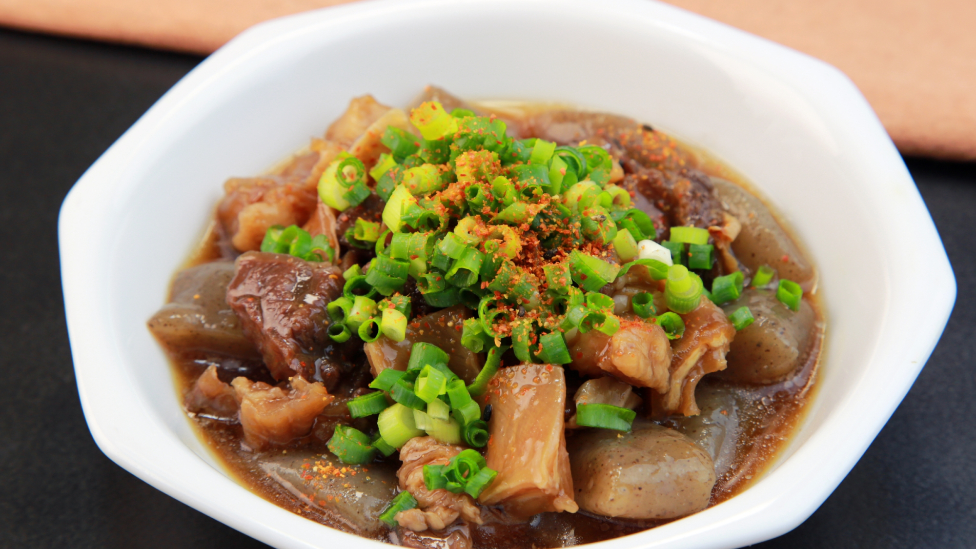 【朝食バイキング】優しい味わいの牛すじ煮込み（メニューは季節によって異なります）