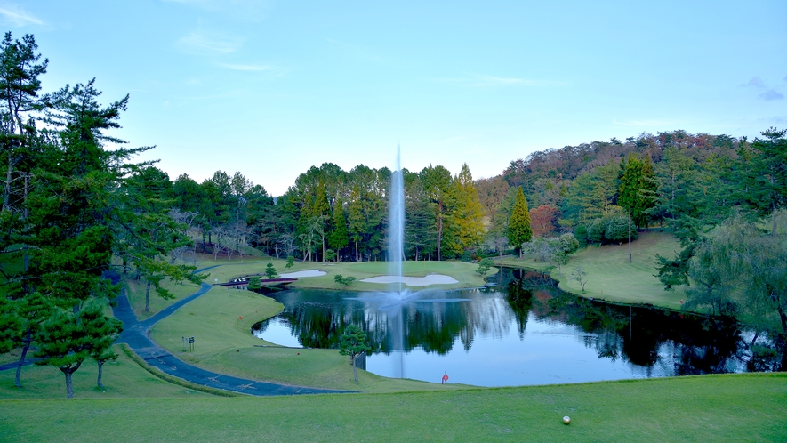 ■ホテル作州武蔵■ゴルフ場ではホテル作州武蔵自慢の噴水がございます