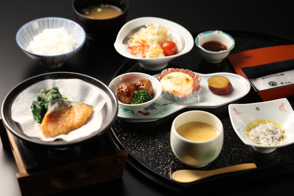 【シニア ・ 女性におススメ♪】程よい品数で食事を楽しむ、少量会席プラン！！