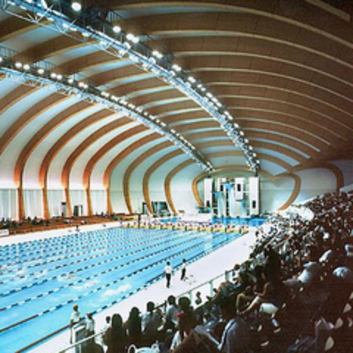 ■静岡県富士水泳場（お車で１０分）　各種水泳大会が開催されてます　