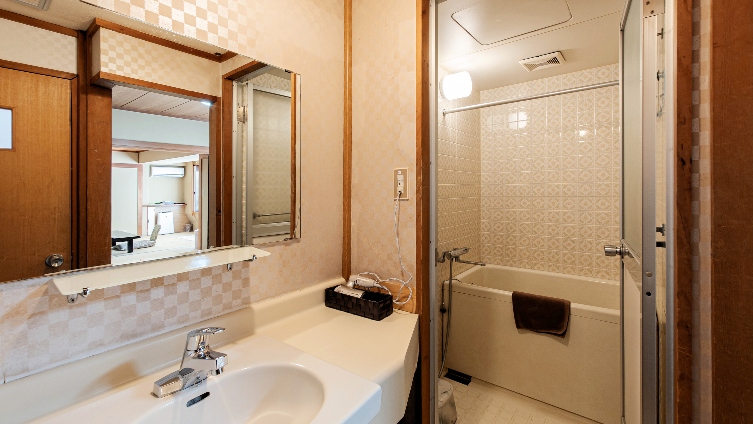 ■部屋■【喫煙：和室】10～14畳 客室一例