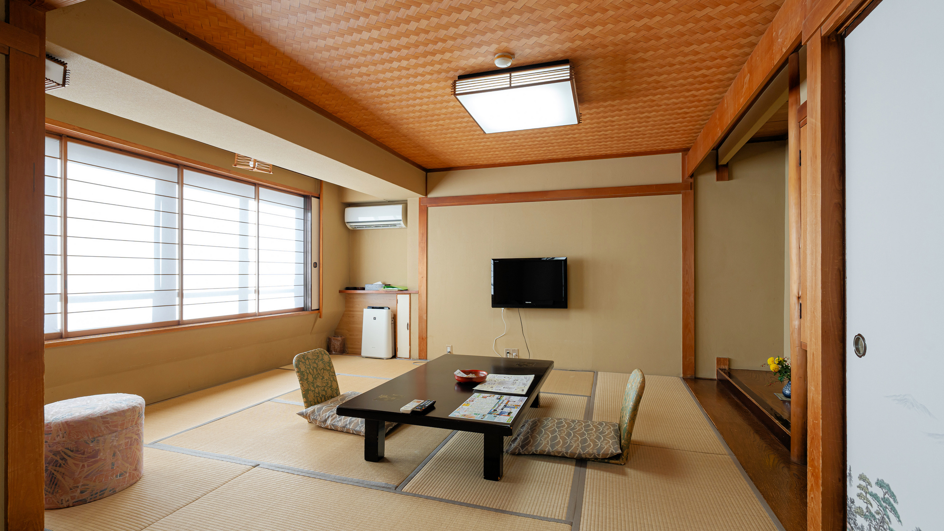 ■部屋■【喫煙：和室】10～14畳 客室一例