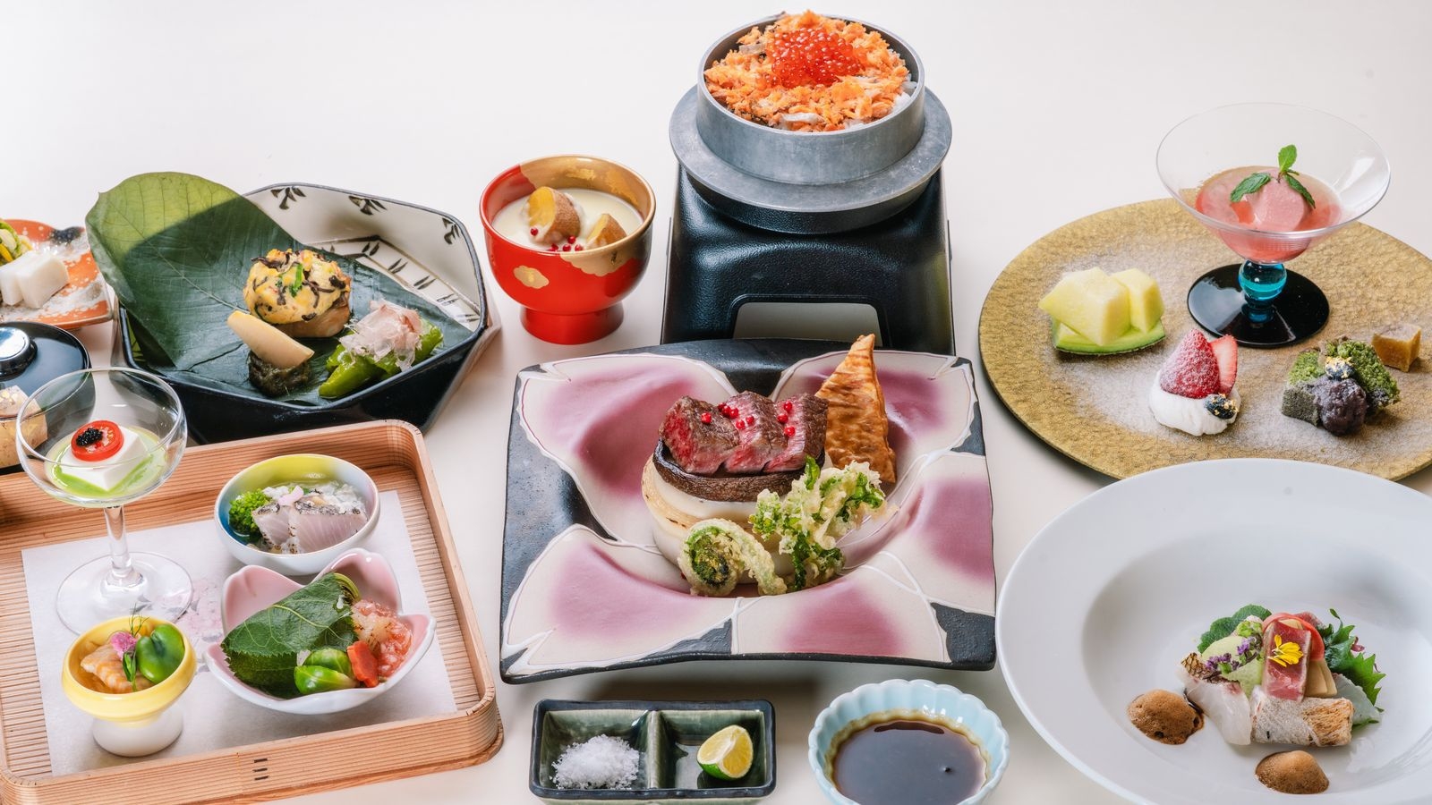 【春SALE】人気アメニティ付き女子旅プラン☆「春の特選スイーツ」「鮭といくらご飯」付き特別会席