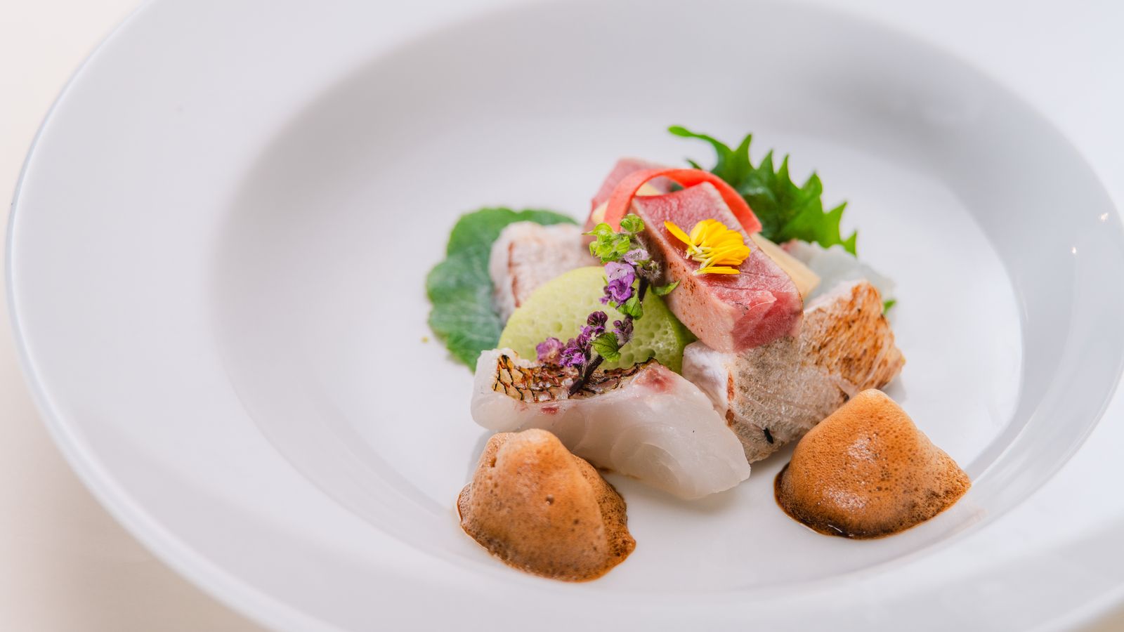 朝採れ鮮魚炙りと春野菜