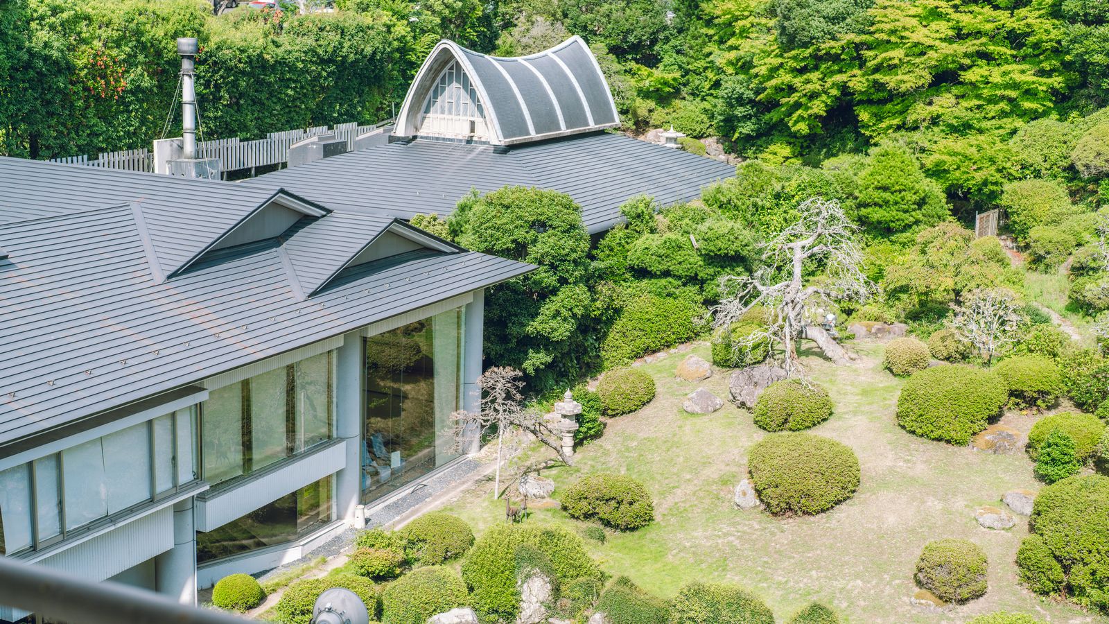 ＜禁煙＞プレミアム和ベッド12.5畳～Garden View～