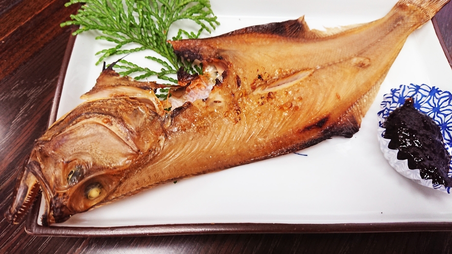 *【朝食一例】日本海で獲れた季節の魚を焼き魚で