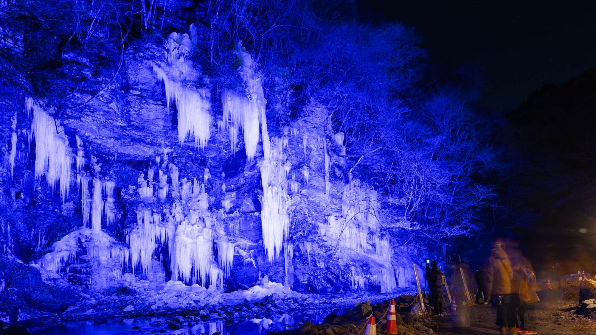 三十槌の氷柱