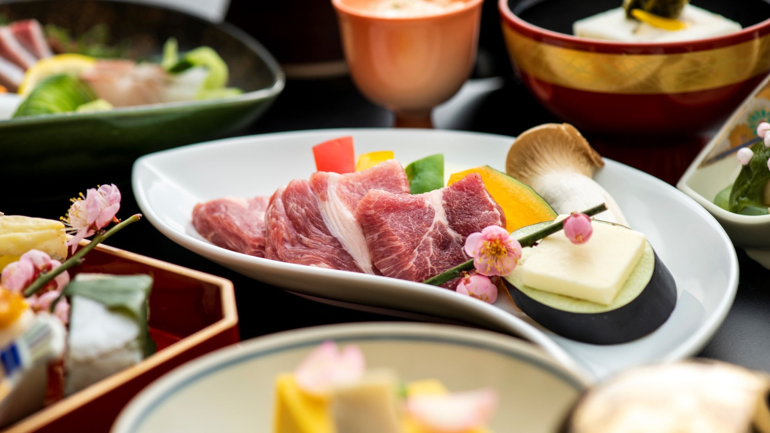 カップル・ご夫婦に♪貸切湯＆上層階＆スパークリングワインなど４つの特典『二人だけの休日プラン』