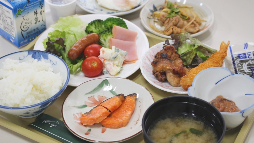 *【朝食一例】バイキング形式なのでお好きなものをお好きなだけどうぞ！（定食形式でご提供する場合あり）