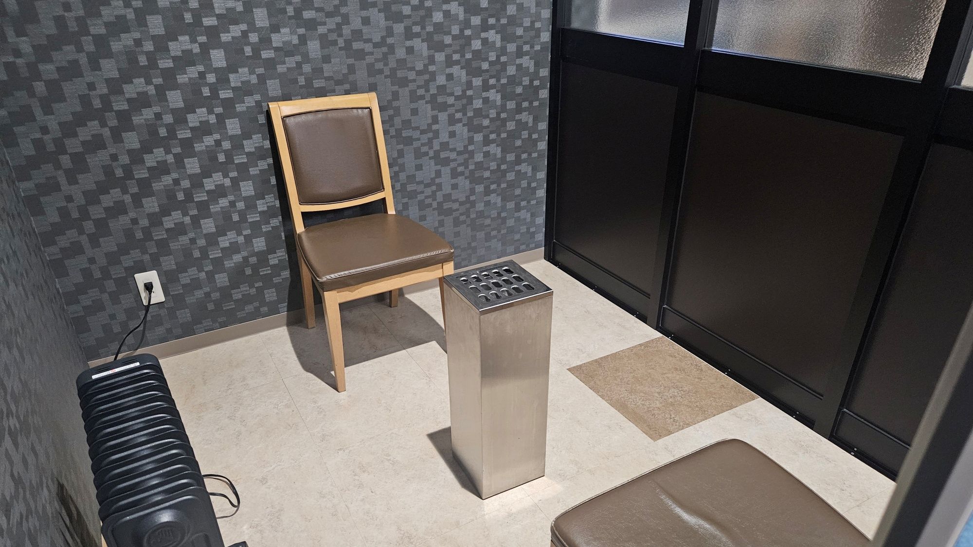 *【喫煙ルーム】