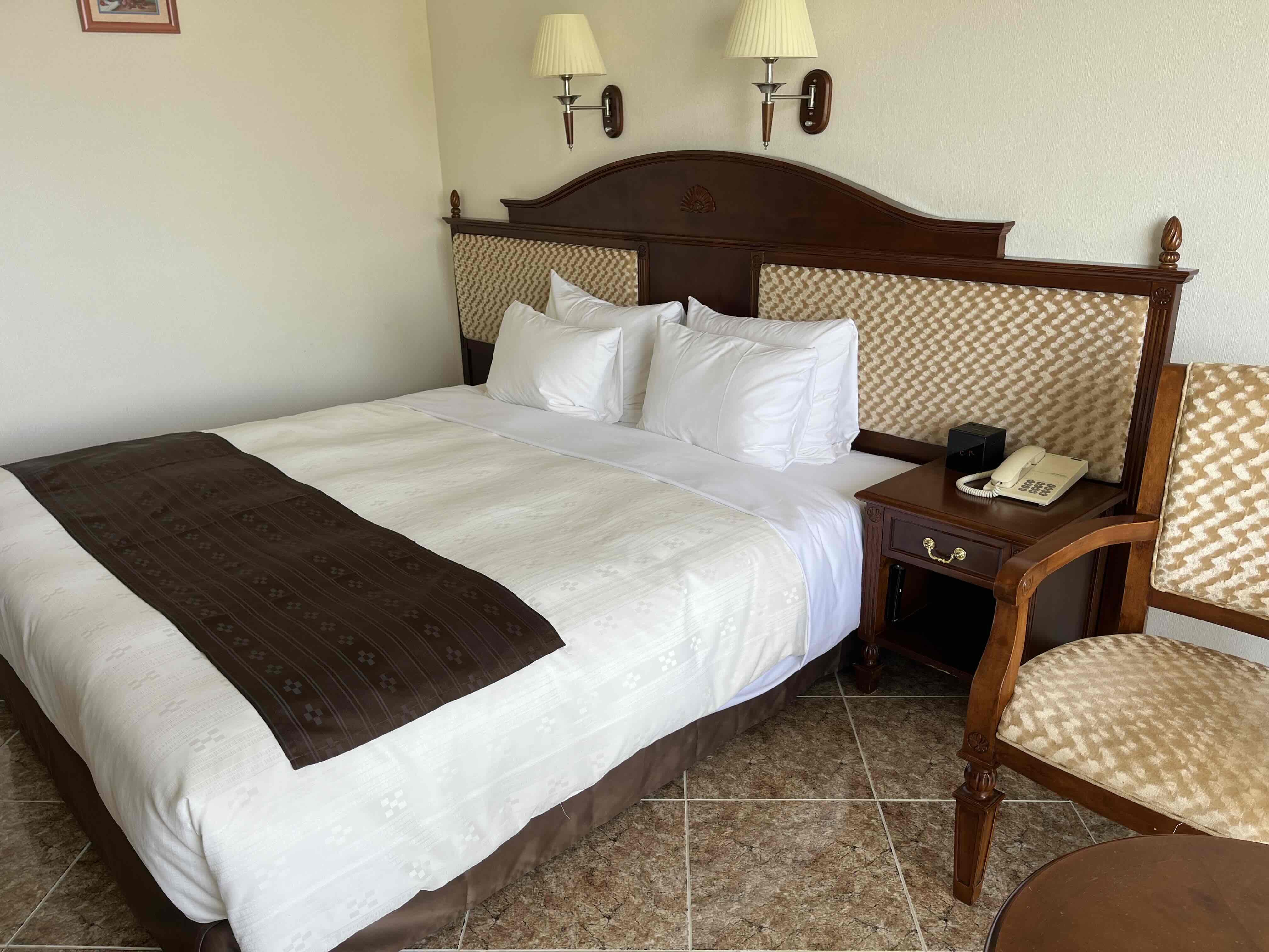 ダブルルーム　ベッド