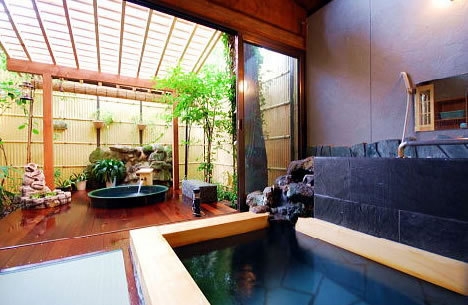 一泊朝食付！ 和風香の湯とガーデン風呂＆露天風呂を無料貸切【現金特価】