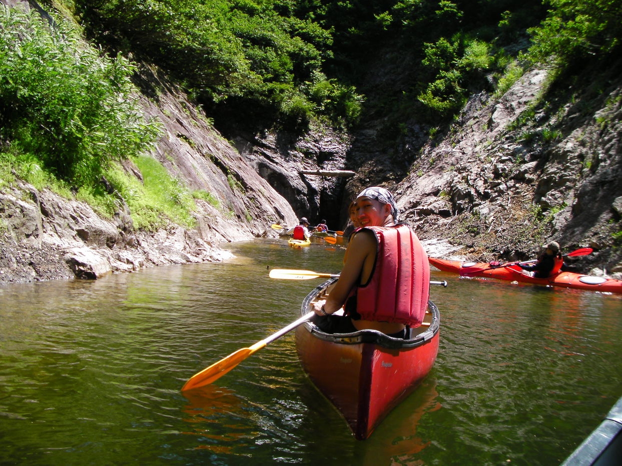 【カナディアンカヌー】+TapaバンガローBBQキャンプパック（1泊2食付き）プラン