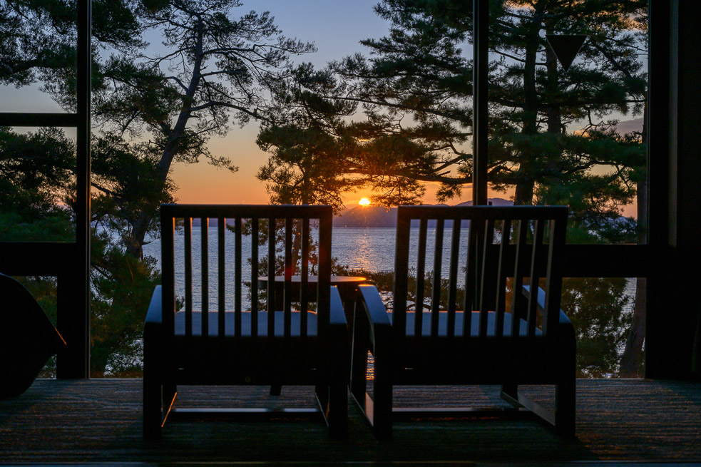 お部屋から見る美しい朝日は格別です。