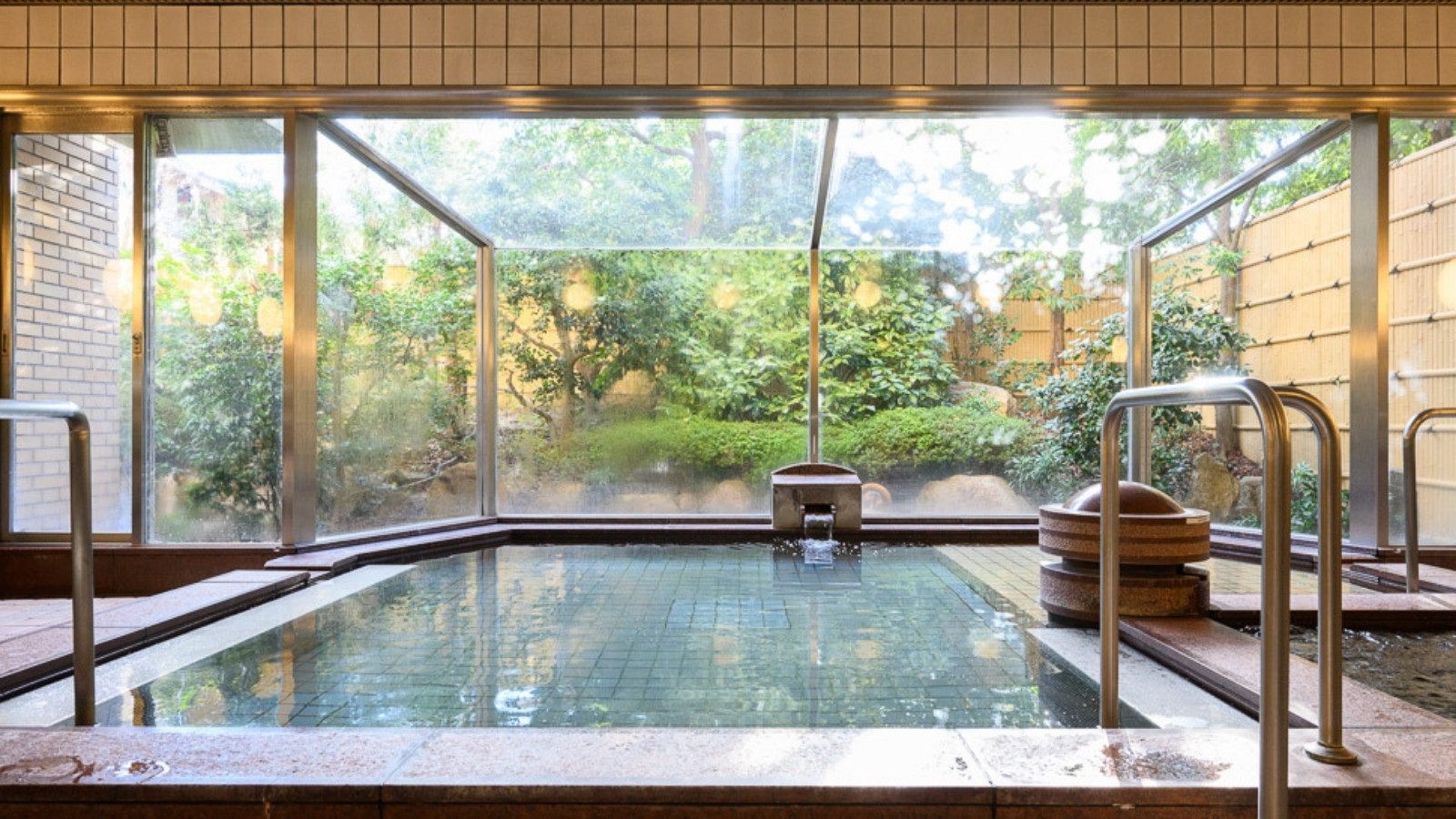 【大浴場（男性】大浴場はチェックイン～アウトまで何度でも楽しみいただけます。