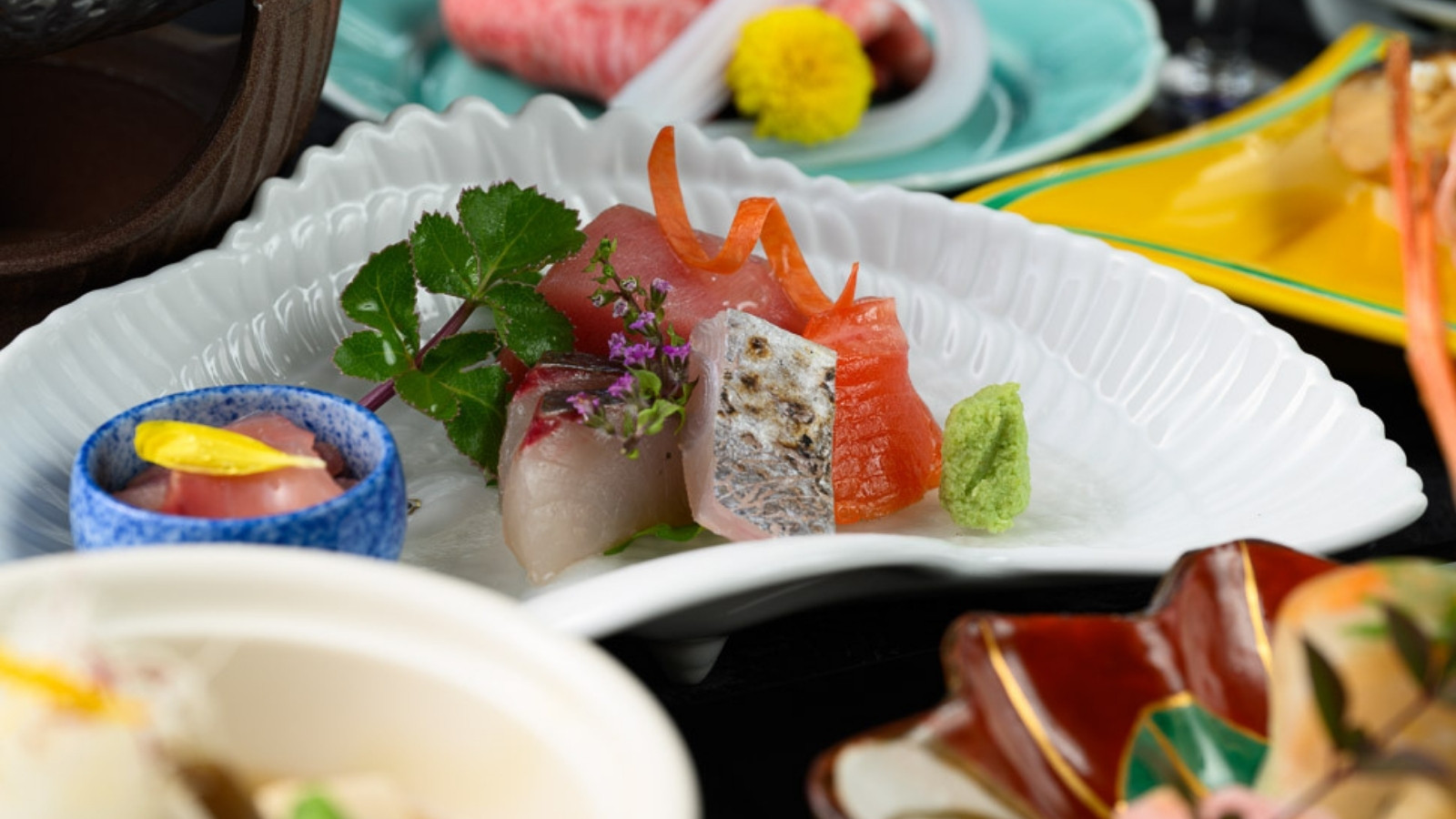 【夕食｜さざなみ会席一例】お料理のグレードはそのまま量だけ抑えた。『少量多種』の会席コース。