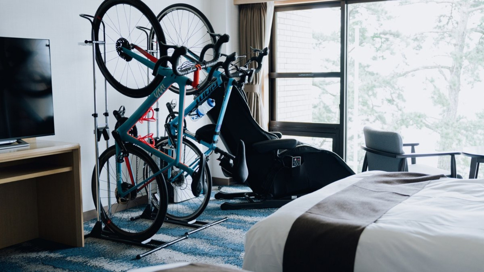 【サービス】ビワイチ応援！当館は滋賀県一サイクリストに優しいホテルを目指します。愛車と共にお泊りOK