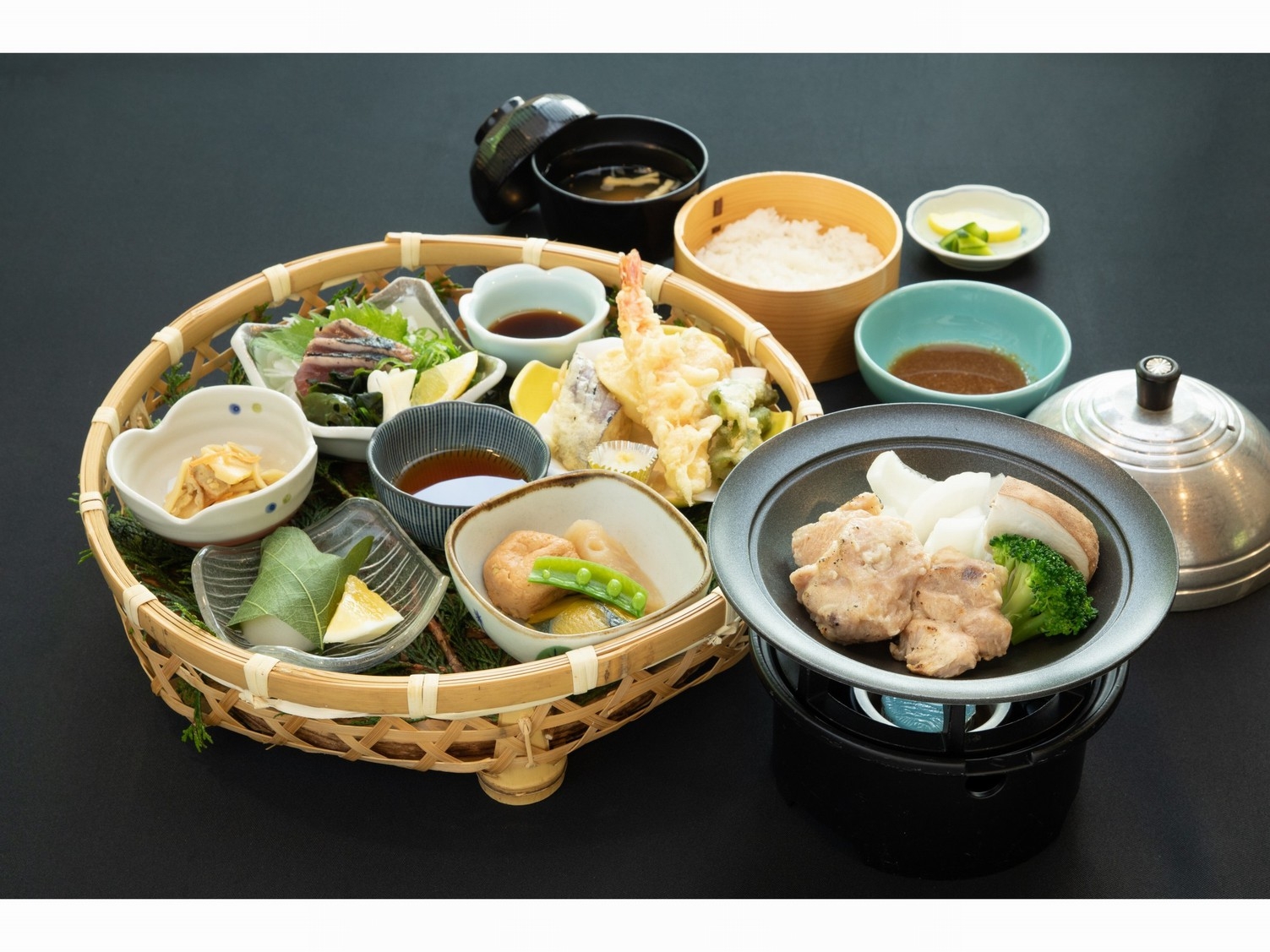 特別室【ネット限定・土佐の地酒・格安】ご夕食ゆの森弁当DX 1泊2食付　あめごの骨酒でほろ酔いプラン