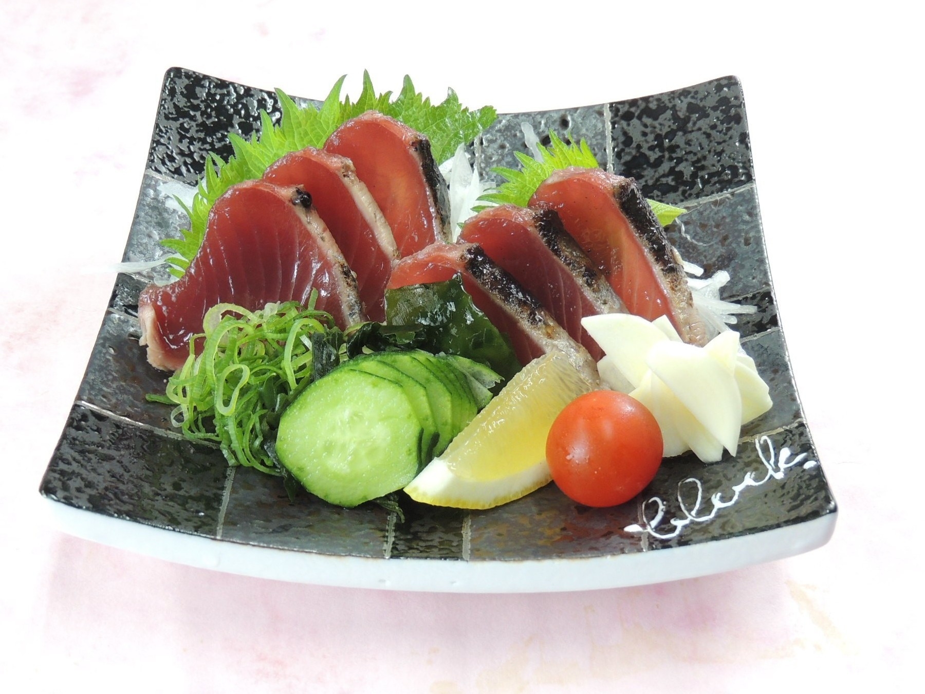 コテージ【ネット限定】カツオのタタキ付　（２食付）　和食膳　当館人気の定番