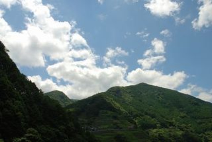 もう　車で数分も走れば　愛媛県との境