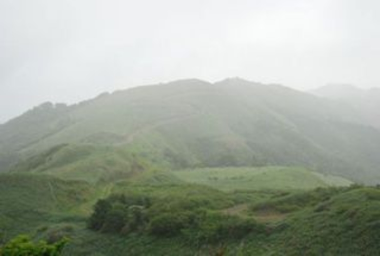 標高１５４１ｍへの誘い　中津明神山　山頂③