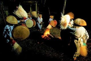 椿山地区での平家伝説ゆかりの　椿山太鼓おどり　