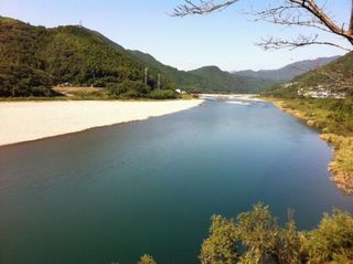 仁淀川フォト！いの町～仁淀川　川幅も広くゆったり！カヌー体験ができる