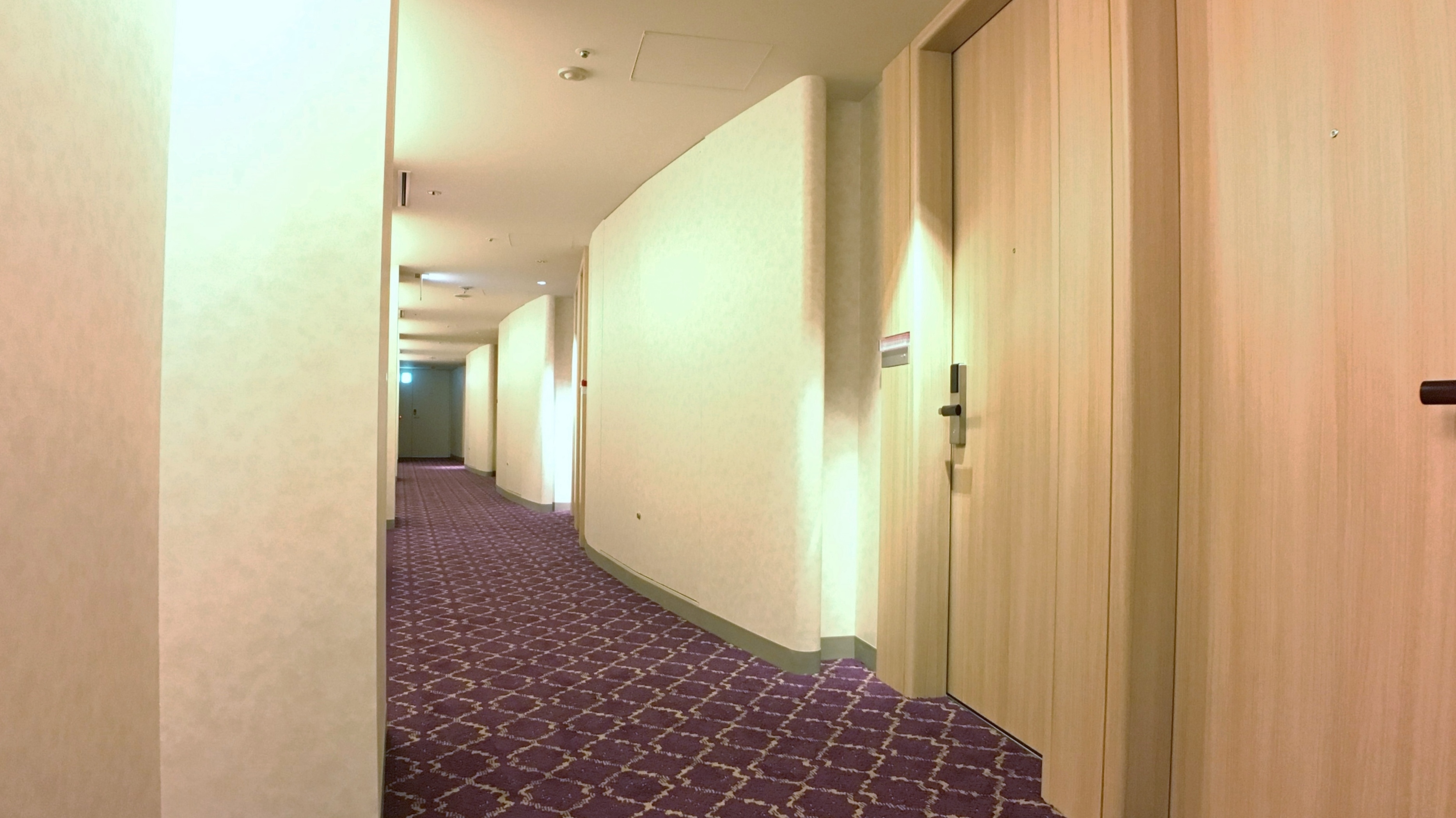 □客室階　南側廊下
