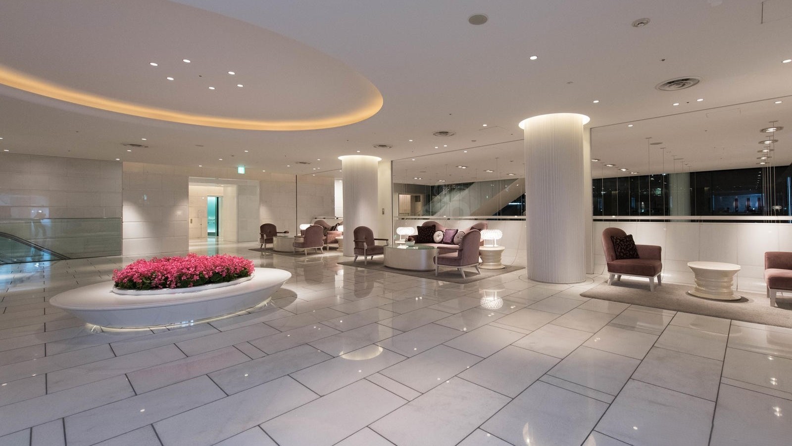 □２階　ロビー