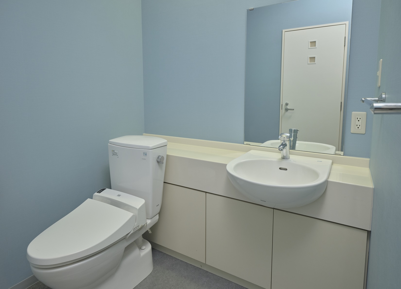 RED28　客室トイレ