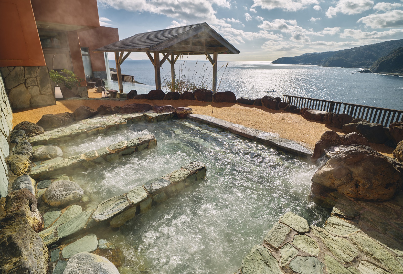 赤沢日帰り温泉館