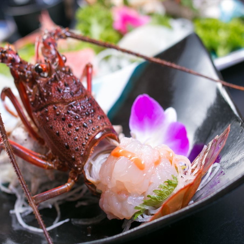【冬春の伊豆グルメ】伊勢海老焼き＆活き造り＋A5ランク和牛ステーキ！海鮮とお肉の欲張りプラン♪